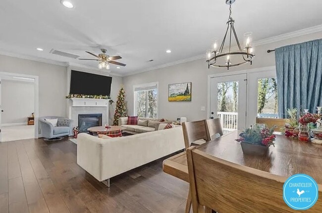 Building Photo - 306 Lamplighter Cir