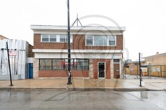 Building Photo - 5222 W Belmont Ave