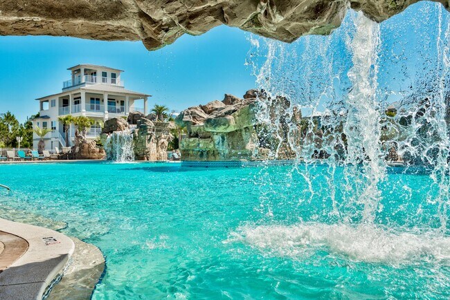 Building Photo - 187 Tropical Breeze Dr