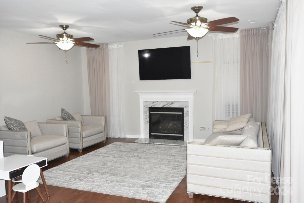 Primary Photo - 6985 Honey Tree Ln