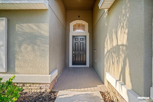 Foto del edificio - 4BR/3B House in Riverview