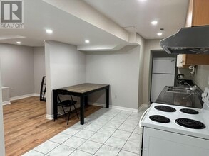 Building Photo - 10 Olivewood Dr