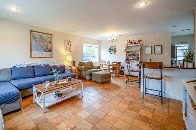 Building Photo - Great one-level living home in Alexandria!