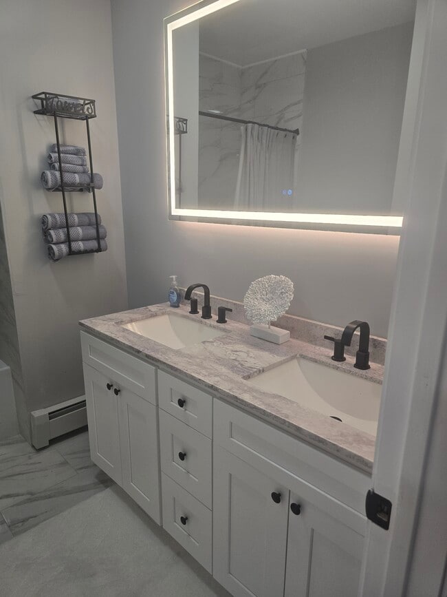 Foto del edificio - 32 Homestead Ave