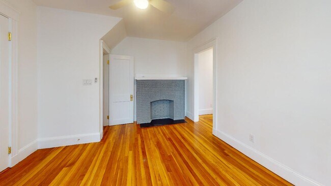 Building Photo - 58 Wilbur St