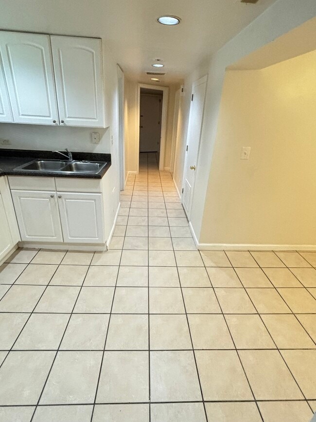 Foto del edificio - 2554 N Monitor Ave