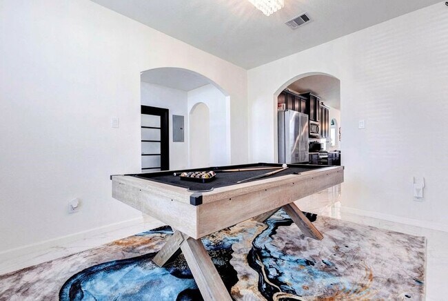 Foto del edificio - 22127 Roxanne Field Ln