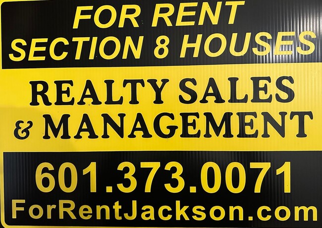 Foto del edificio - 5421 Crepe Myrtle Dr