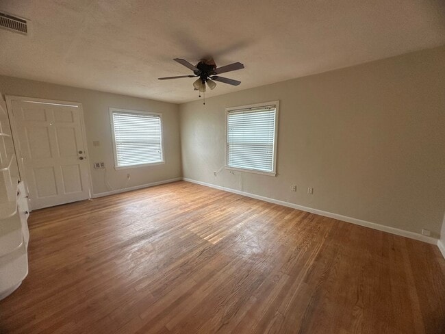 Building Photo - 8041001/45