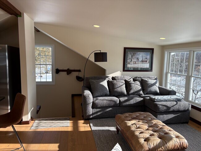 Foto del edificio - 1630 Round House Rd