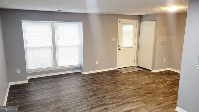 Foto del edificio - 3312 Tapestry Cir