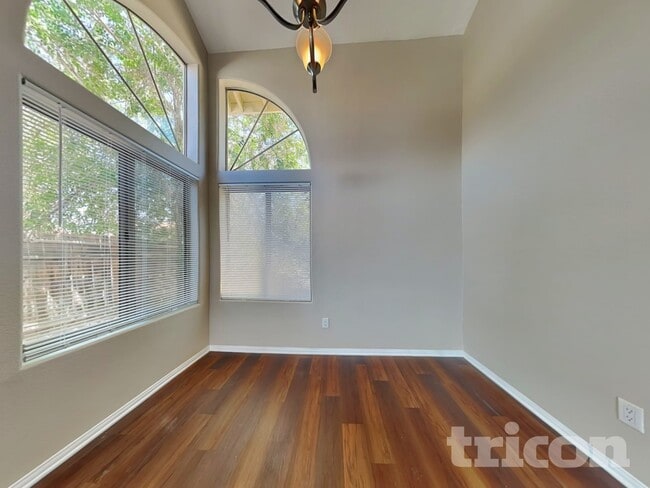 Building Photo - 44238 Gillan Ave