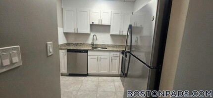 Building Photo - 757 Highland Ave
