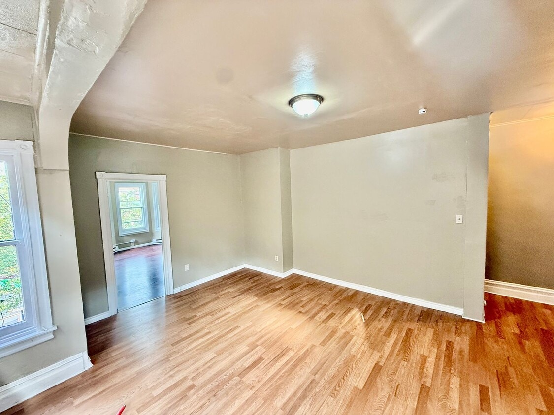 Foto principal - 43 S 13th St