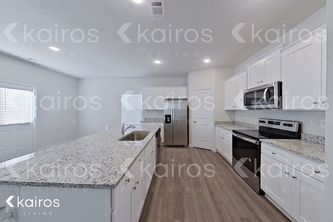 Building Photo - 3474 Bridgewood Dr