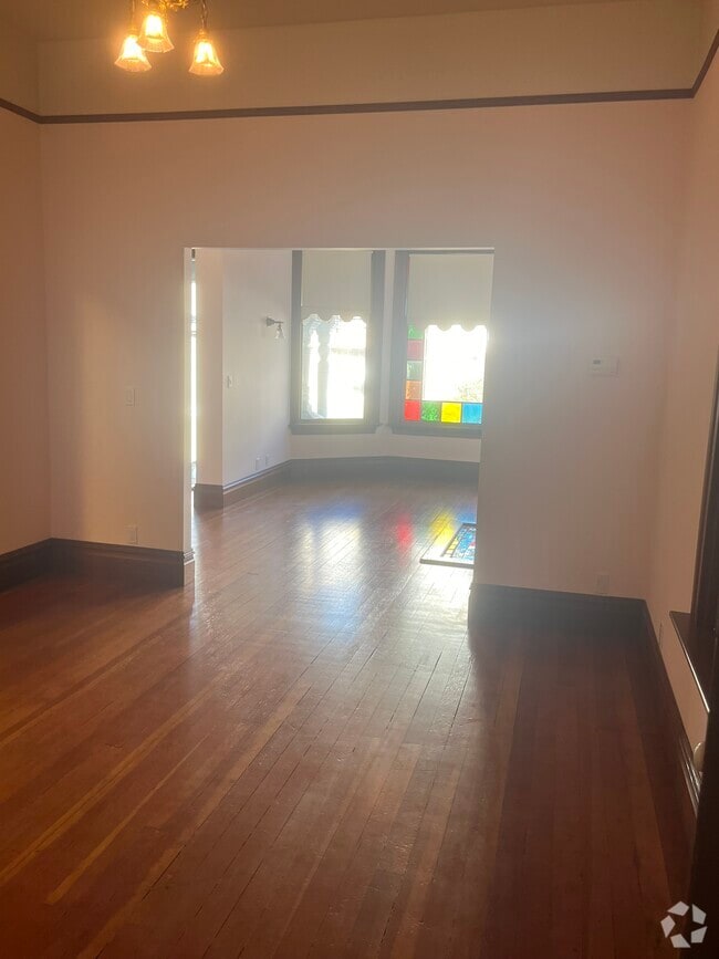 Golden Gate Park Apartments for Rent with High Ceilings San Francisco