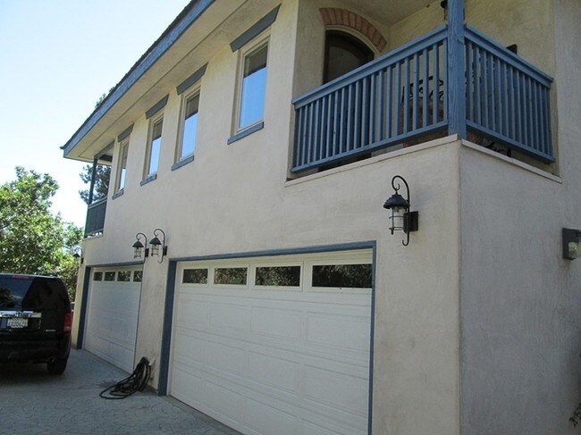 Building Photo - 16761 E Buena Vista Ave