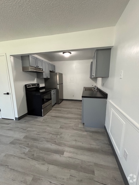 Building Photo - 595 Wagner Dr