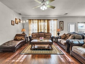 Building Photo - 5514 Gatesprings Ln