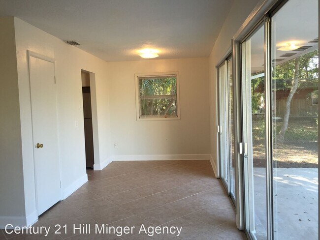 Building Photo - 3 br, 1.5 bath House - 113 NW Moriarty Street