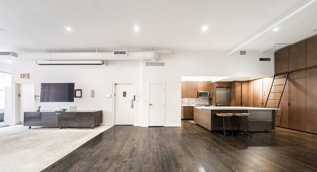 Foto del edificio - 20 E 17th St