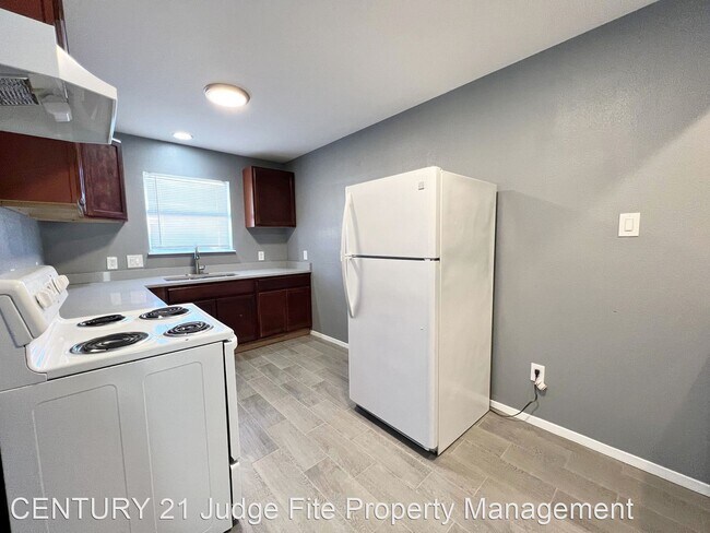 Building Photo - 3 br, 1 bath House - 2701 Northwest 18th S...