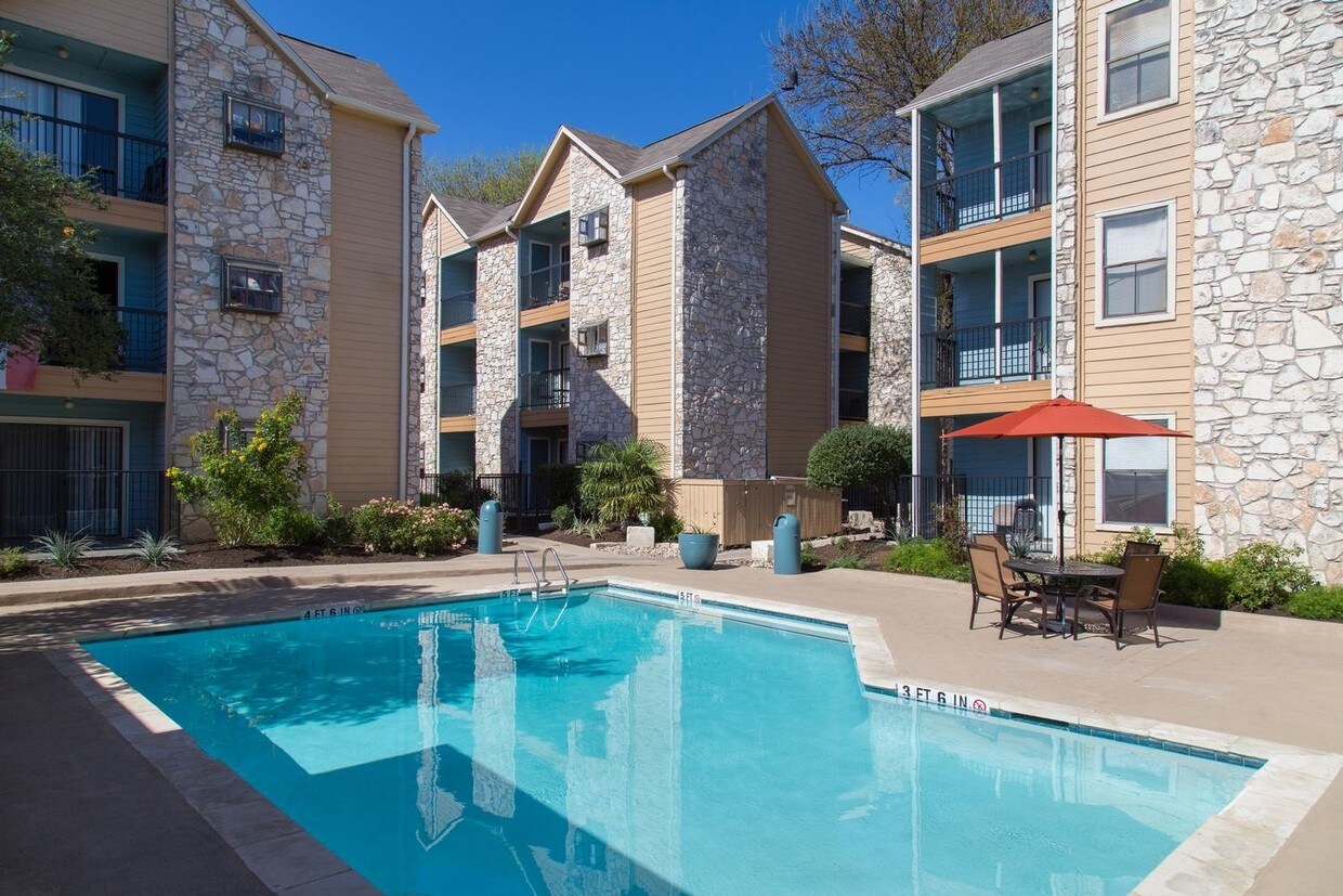 The Ivy Apartments 8912 N Lamar Blvd Austin, TX Apartments for Rent