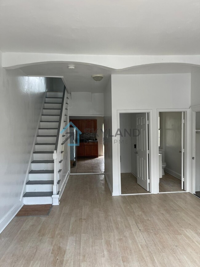 Building Photo - 4819 Parrish St