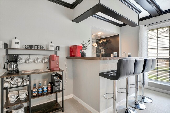 Building Photo - 1523 Saddlecreek Dr