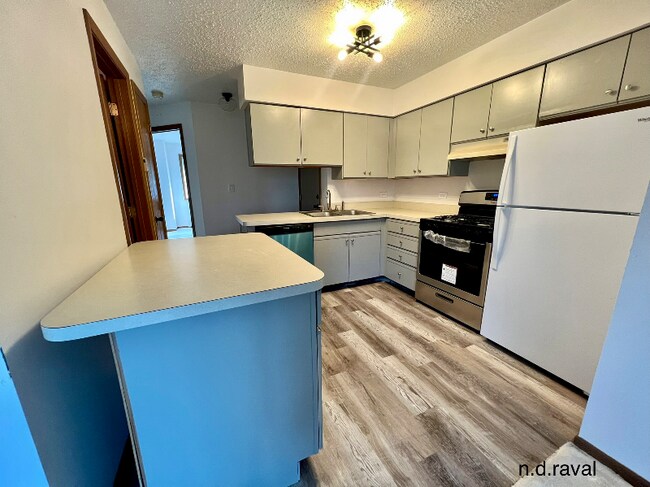 Building Photo - 22 Echo Ct
