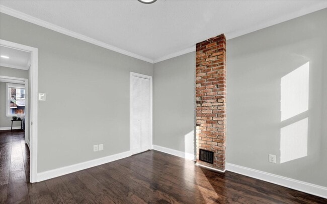 Foto del edificio - 210 N Glover St