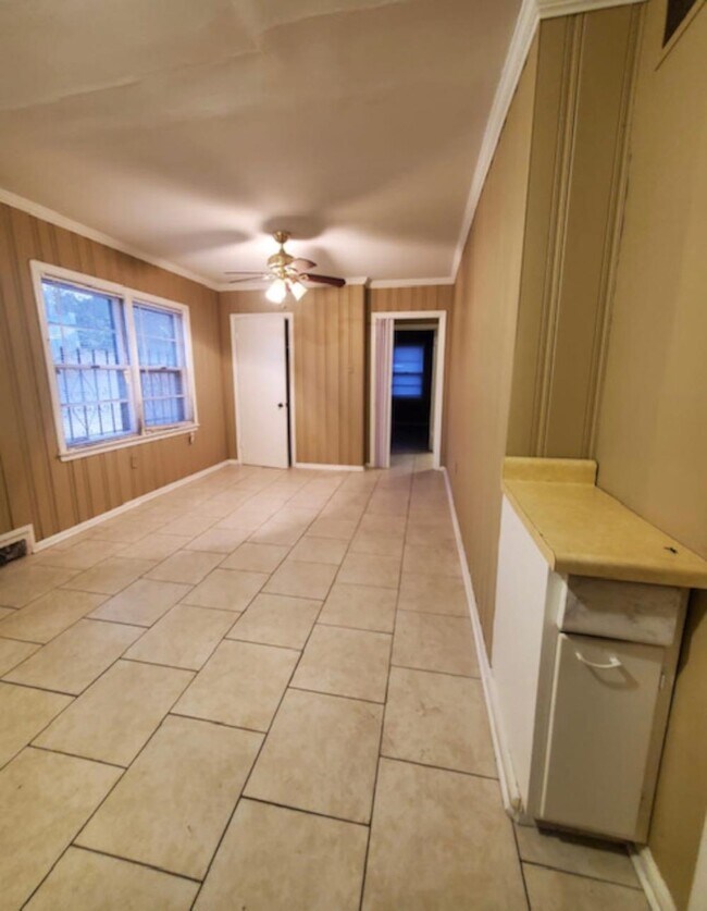 Foto del edificio - 1624 Whitney Ave