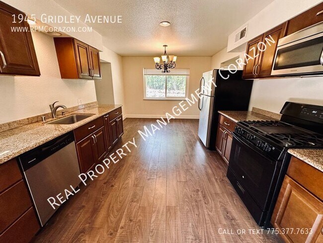 Foto del edificio - 4 Bed, 3 Bath Home For Rent