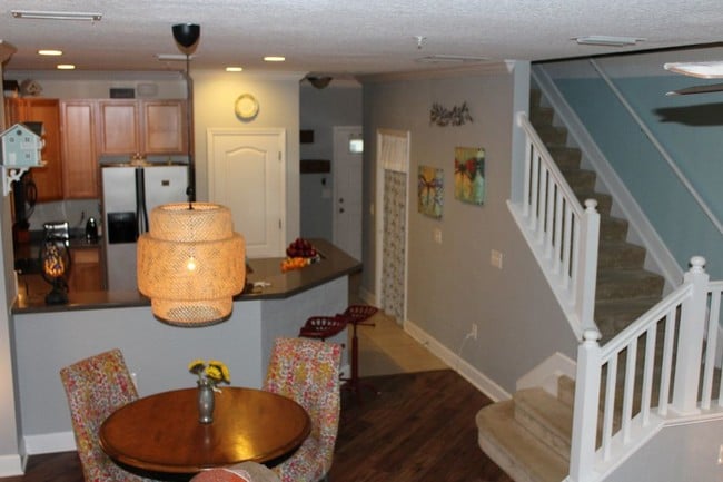 Building Photo - Cottages at Stoney Creek