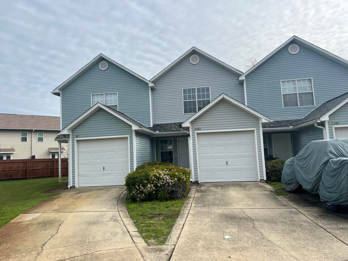 Primary Photo - 2263 Whitman Ln