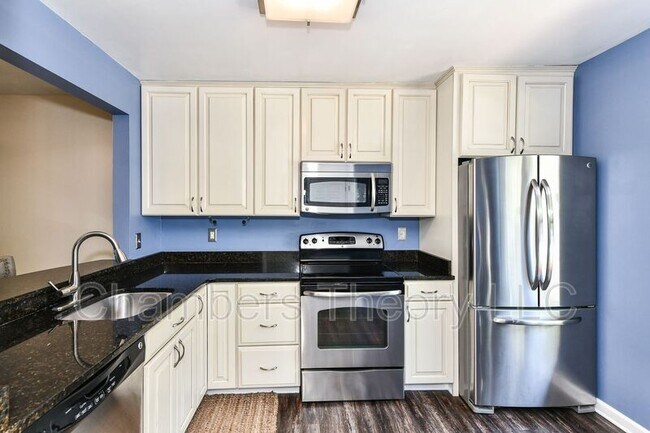 Foto del edificio - 2853 Yarling Ct