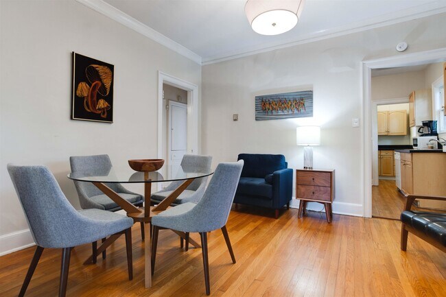 Foto del edificio - 669 S Mansfield St