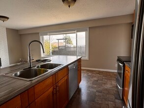 Building Photo - 4786 Kilmarnock Dr