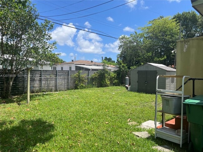Foto del edificio - 1851 NW 51st Terrace