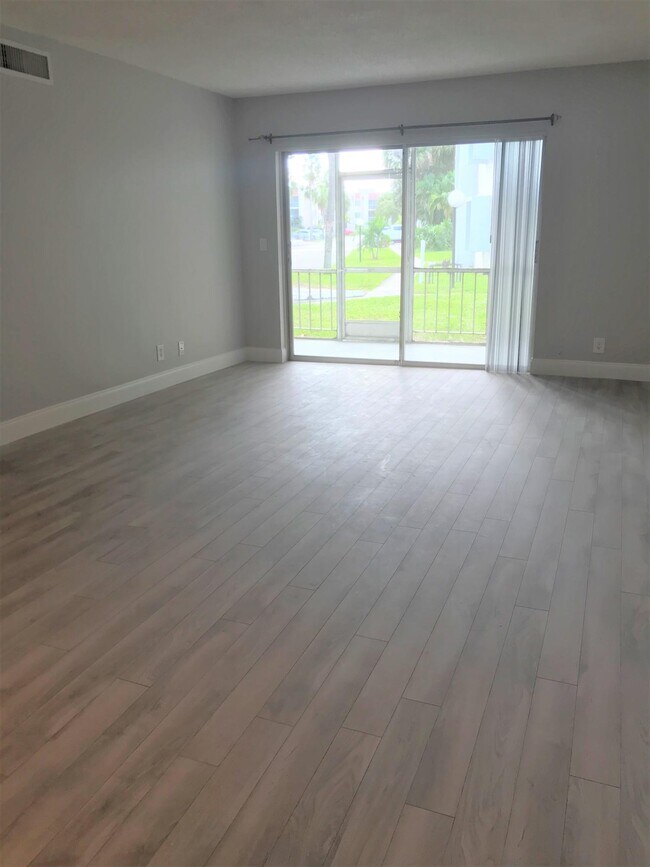 Foto del edificio - 614 NW 13th St