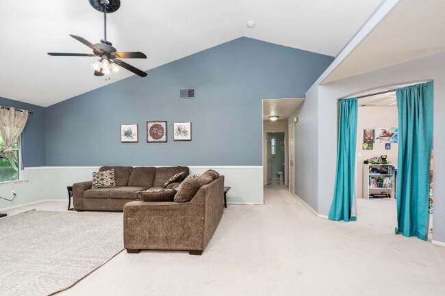 Foto del edificio - 2173 Spruce Ave