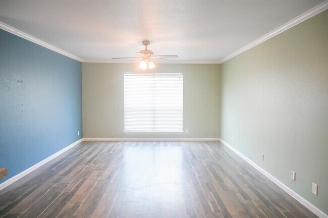 Building Photo - 14555 Wunderlich Dr