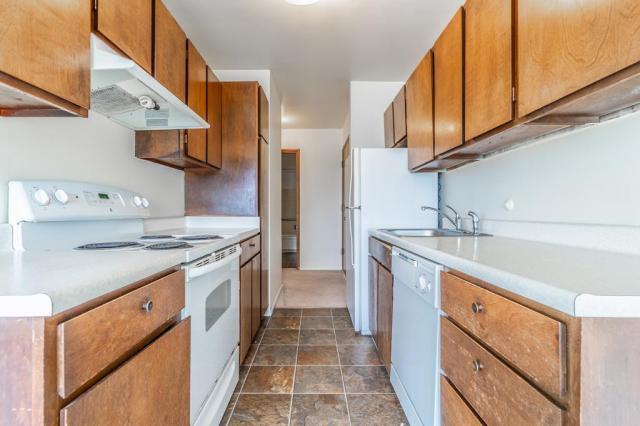 Building Photo - 2 bedroom in Seattle WA 98102