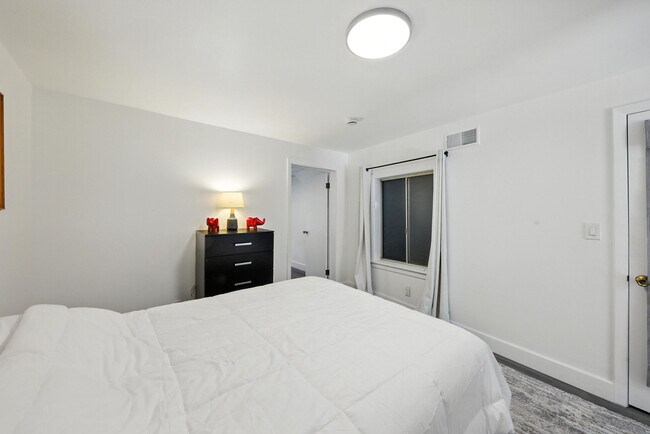 Foto del edificio - 1599 Treat Ave