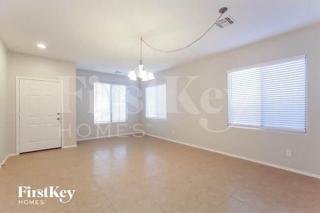 Building Photo - 15447 W Yucatan Dr