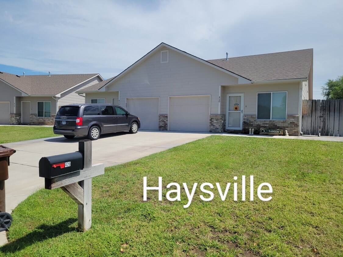 416 S Twin Pines Ave, Haysville, KS 67060 Townhome Rentals in