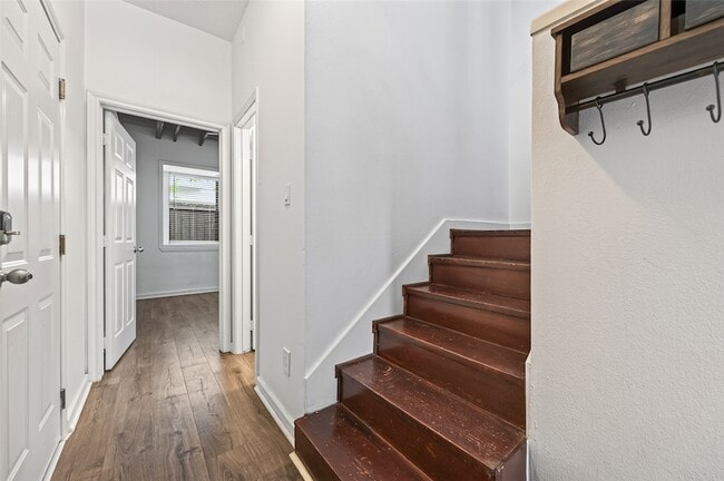 Photo - 708 W Clay Street Unit Apartment