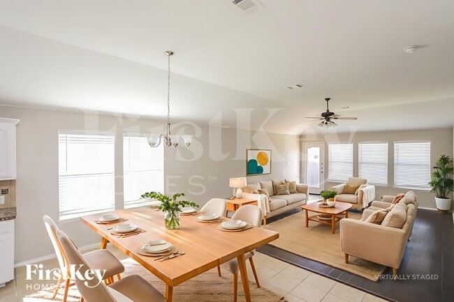 Building Photo - 517 Stone Crossing Ln