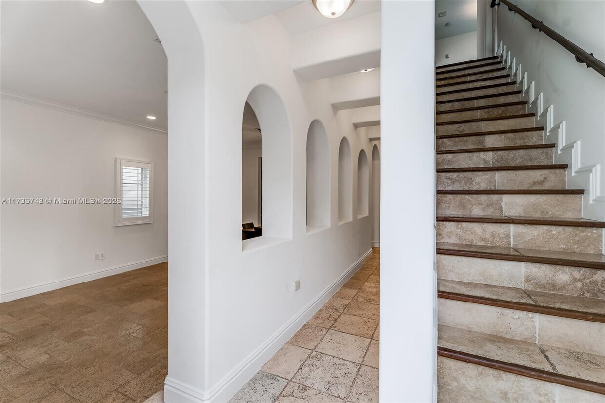 Foto principal - 10155 SW 75th Pl