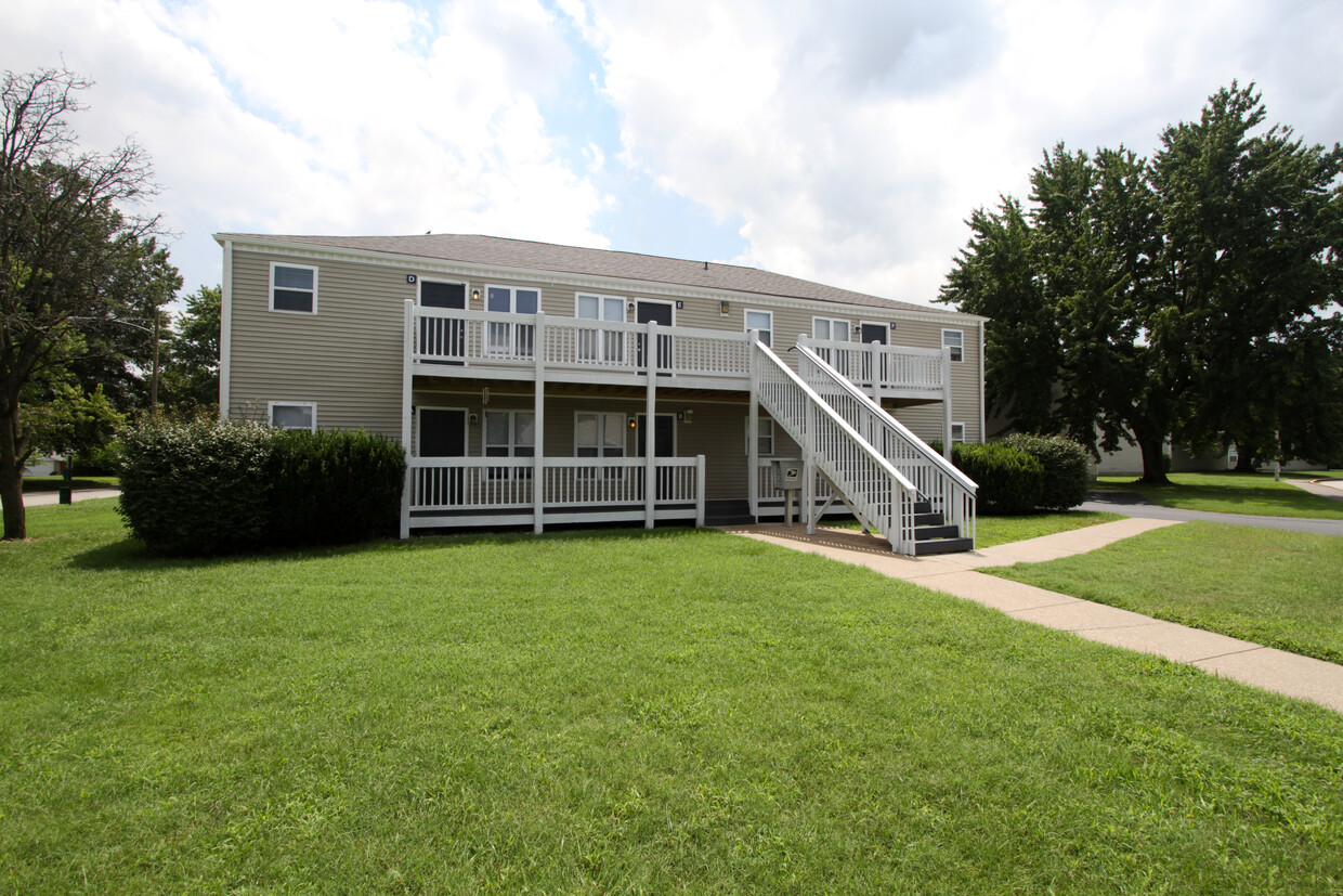 Primary Photo - Bradford Pointe Apartments